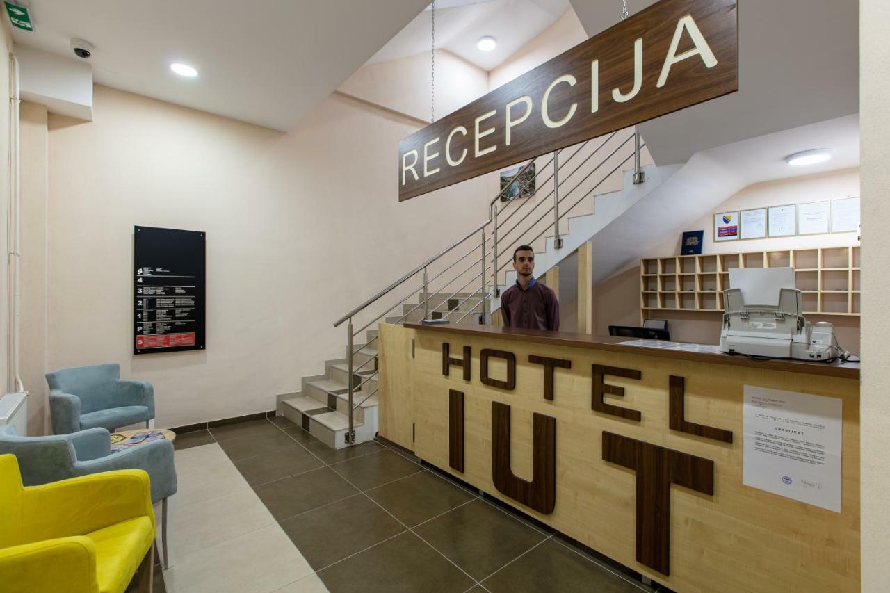 Hotel IUT Travnik Extérieur photo