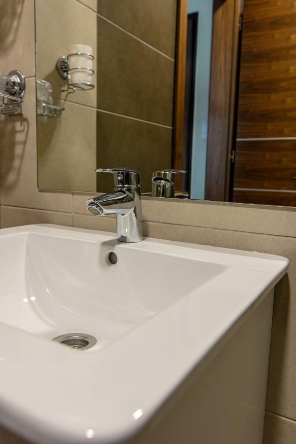 Hotel IUT Travnik Extérieur photo
